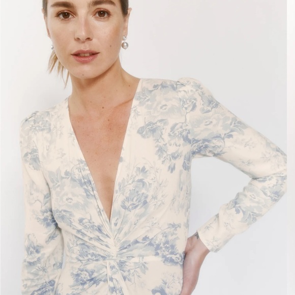 Reformation Gatsby Dress( White and Blue floral print) - Picture 4 of 7